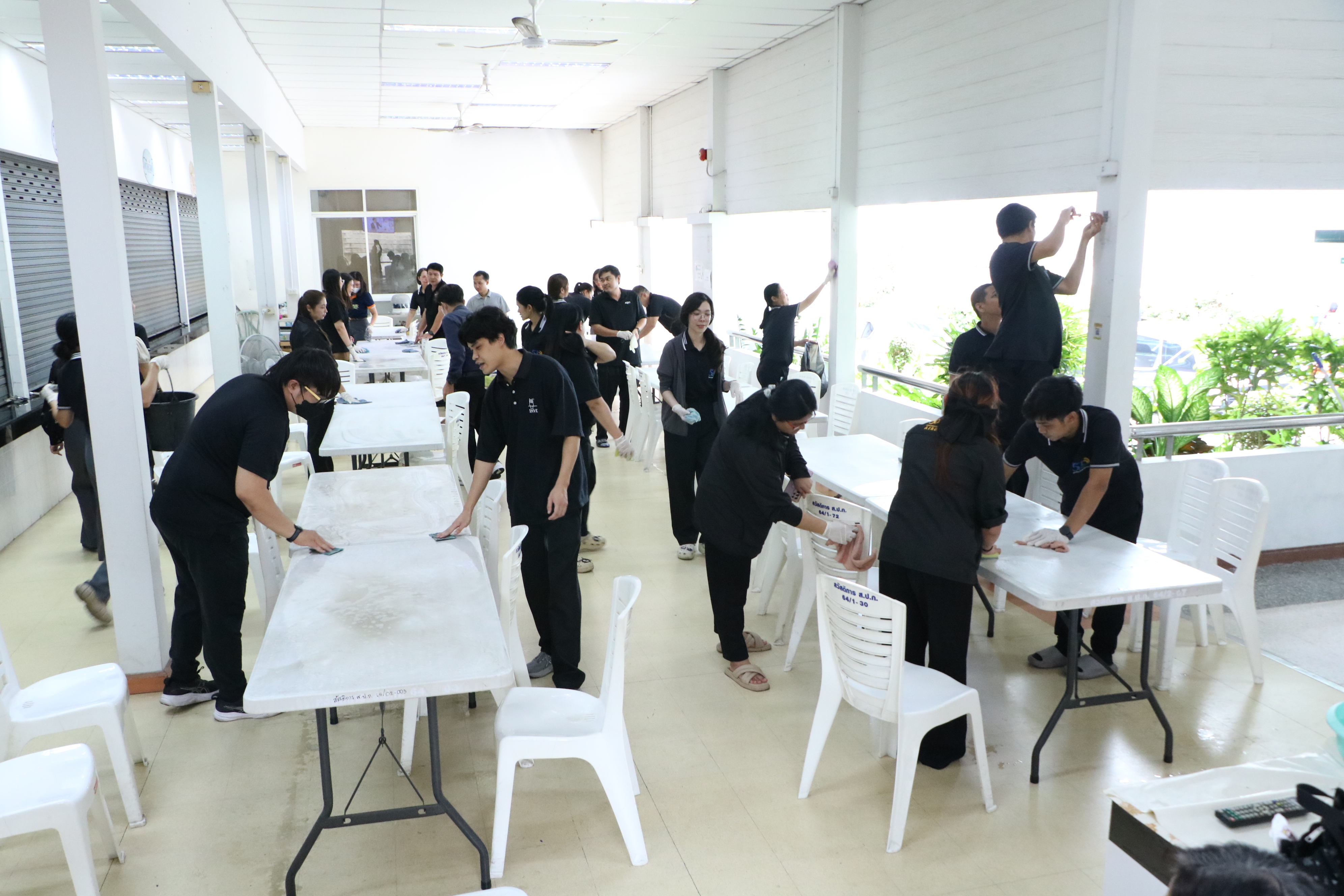 title - ส.ป.ก. โดยกองการเจ้าหน้าที่จัดกิจกรรมสร้างเสริมบรรยากาศและสภาพแวดล้อมที่ดี ในร้านค้าสวัสดิการและโรงอาหารสวัสดิการ